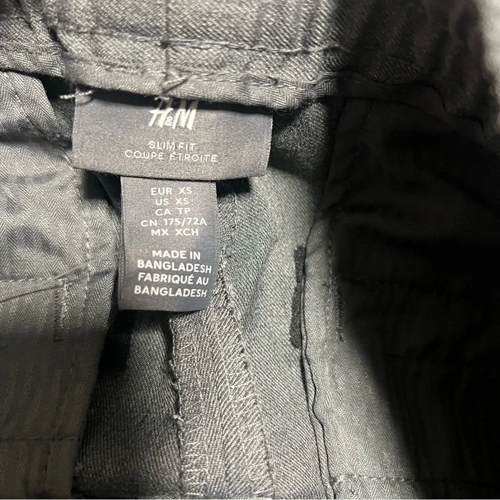 H&M Men’s Slim Fit Gray Crop Pull Up Trouser Pants NWT Pockets Business Casual